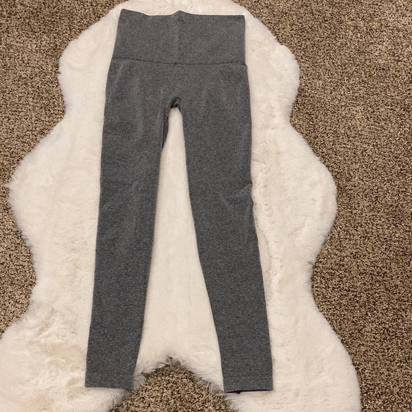 SPANX Look At Me Now Seamless Leggings S/P - Picture 4 of 9